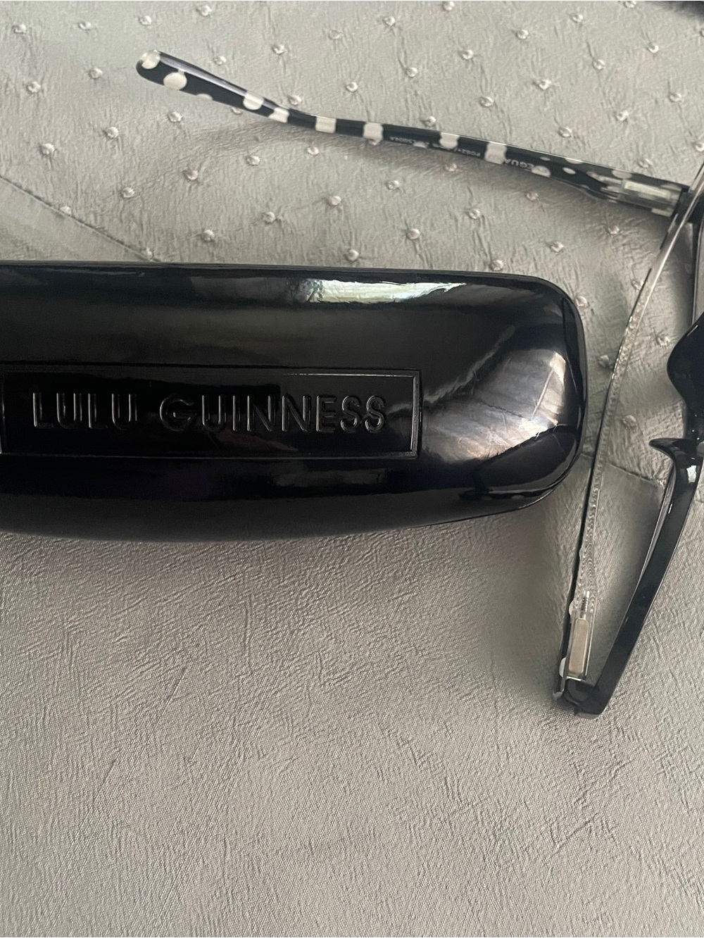 Lulu Guinness Black Gloss Eyewear Hard Clamshell Case with Red Lips Logo